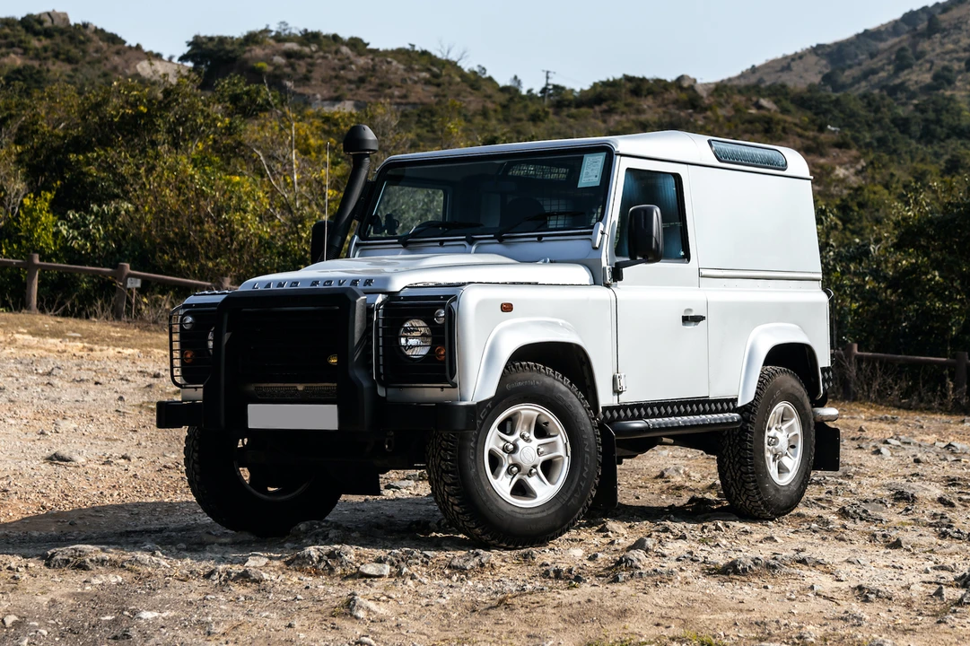 2007 Land Rover Defender 90 - Image 2 of 31