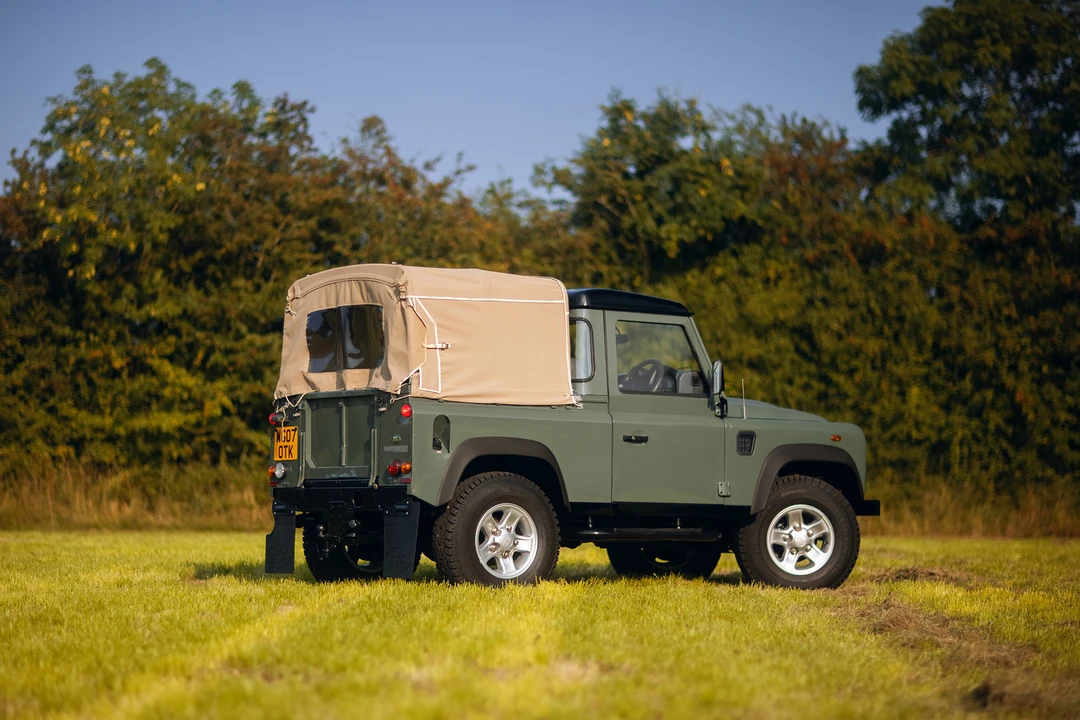 2007 Land Rover Defender 90 - Image 7 of 31