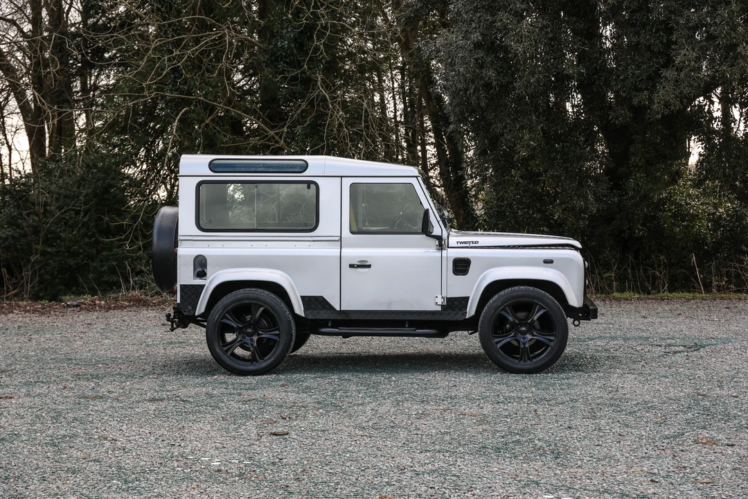 2007 Land Rover Defender 90 - Image 5 of 17