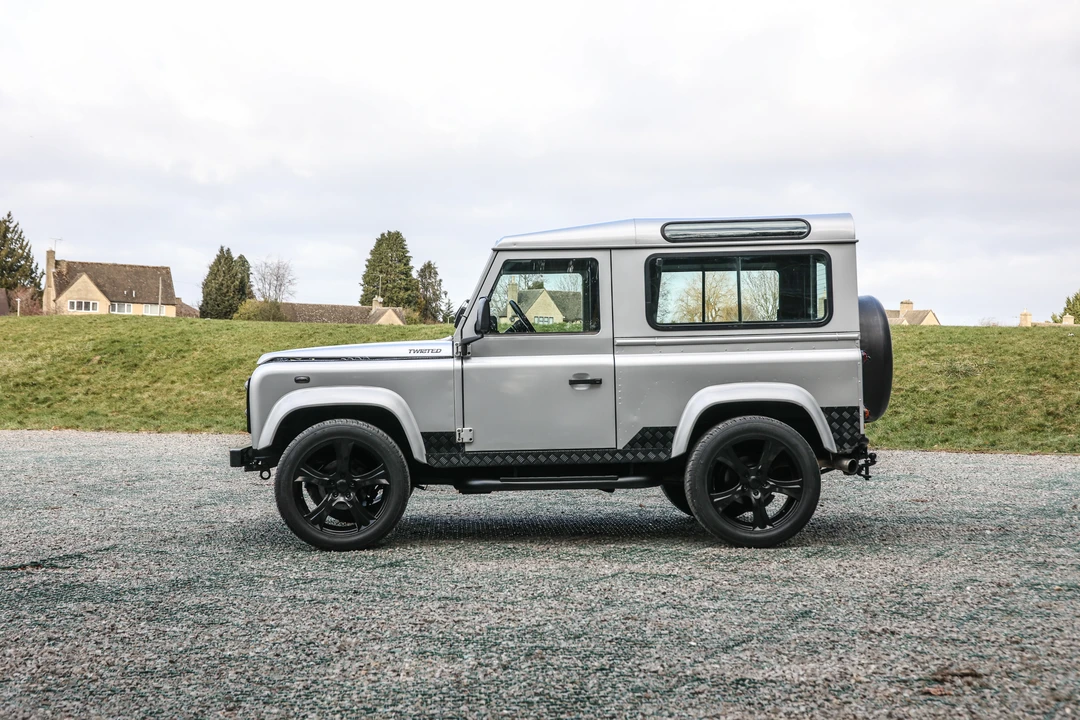 2007 Land Rover Defender 90 - Image 7 of 17