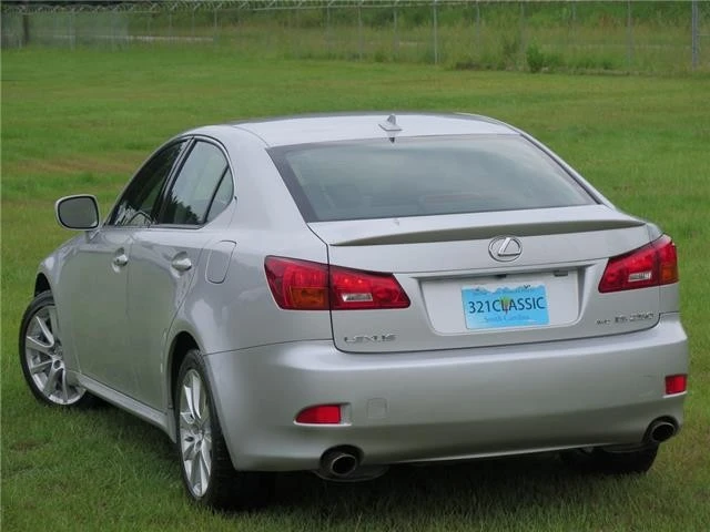 2007 Lexus IS 2nd Gen - Image 2 of 4