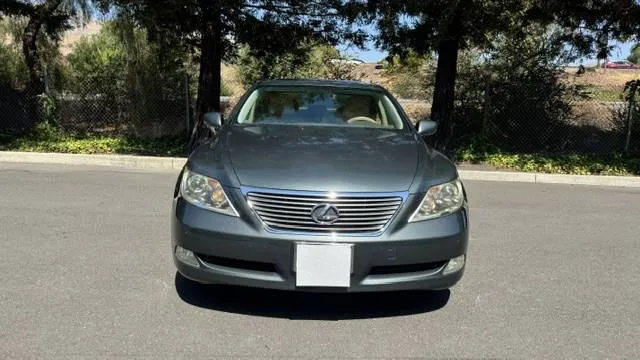 2007 Lexus LS 460 Luxury Sedan