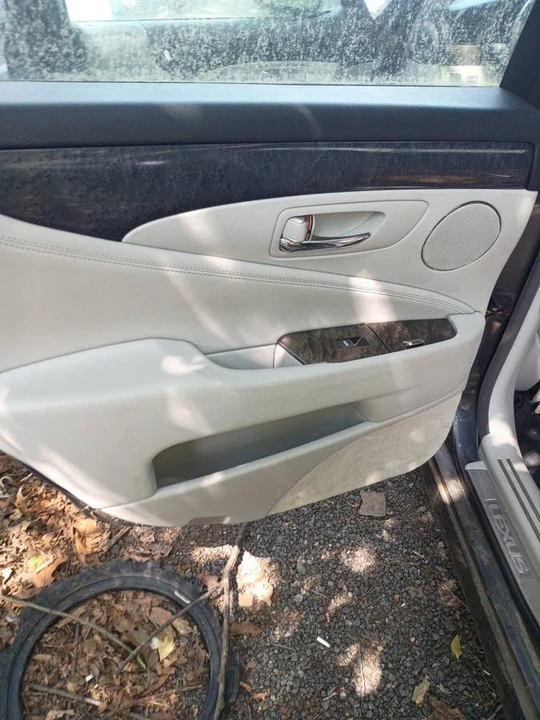 2007 Lexus LS 4th Gen - Image 6 of 12