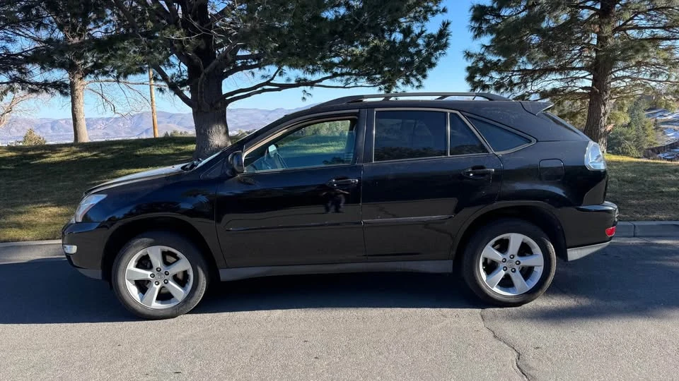 2007 Lexus RX 2nd Gen - Image 2 of 10