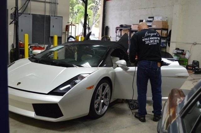 2007 Lamborghini Gallardo - Image 16 of 20