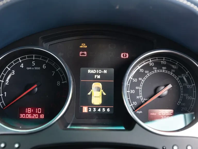 2007 Lamborghini Gallardo - Image 14 of 31