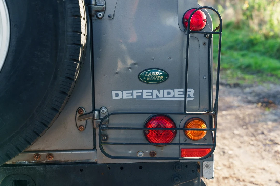 2007 Land Rover Defender - Image 8 of 30
