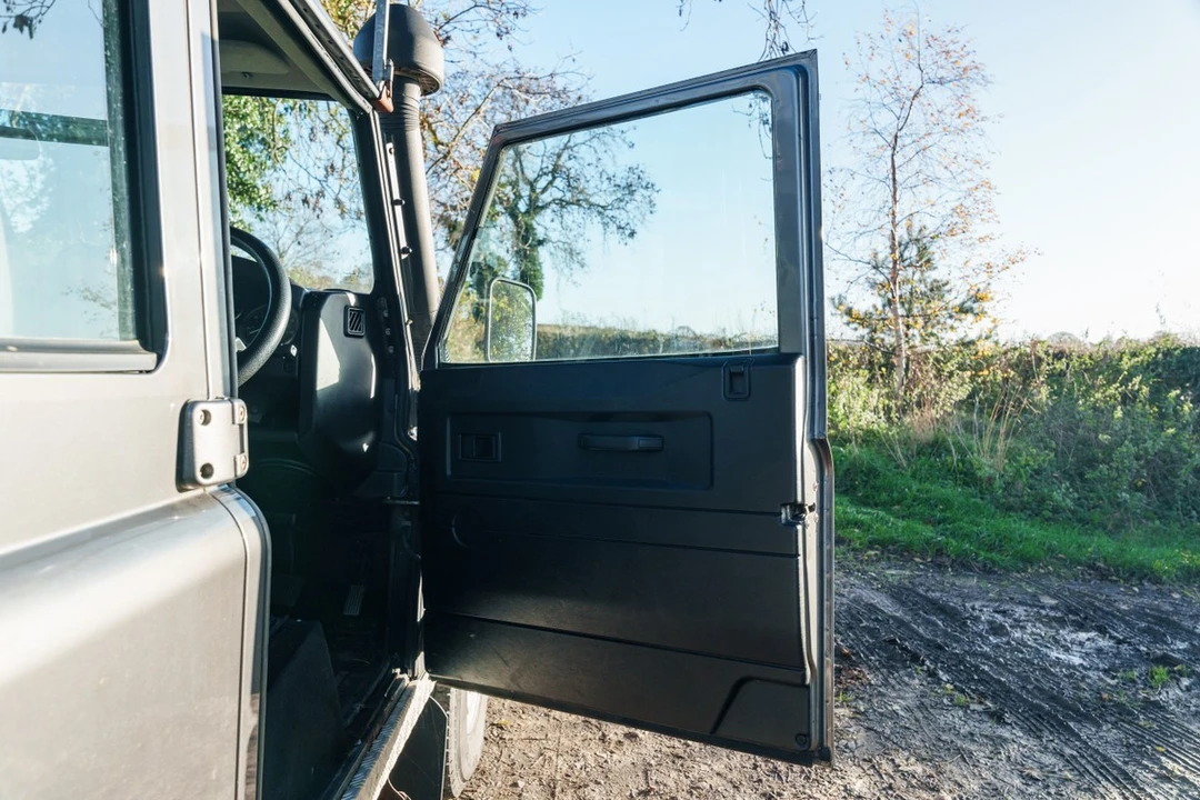 2007 Land Rover Defender - Image 25 of 30