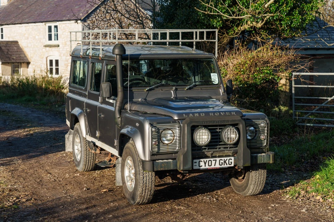 2007 Land Rover Defender - Image 12 of 30