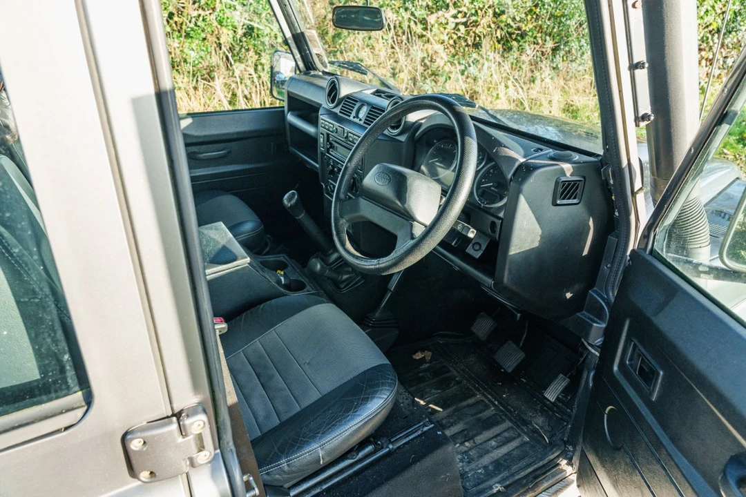 2007 Land Rover Defender - Image 24 of 30
