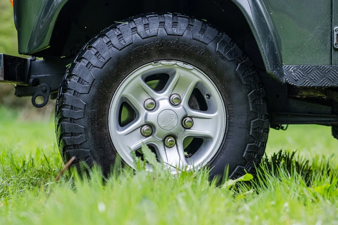 2007 Land Rover Defender 110 - Image 17 of 30