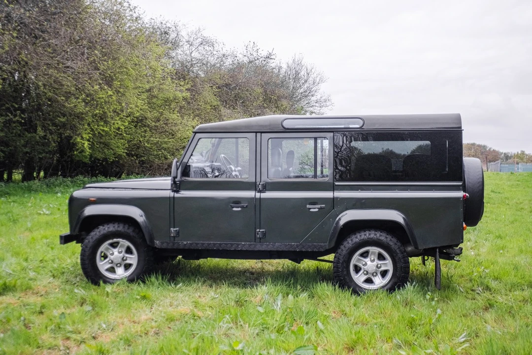 2007 Land Rover Defender 110 - Image 8 of 30
