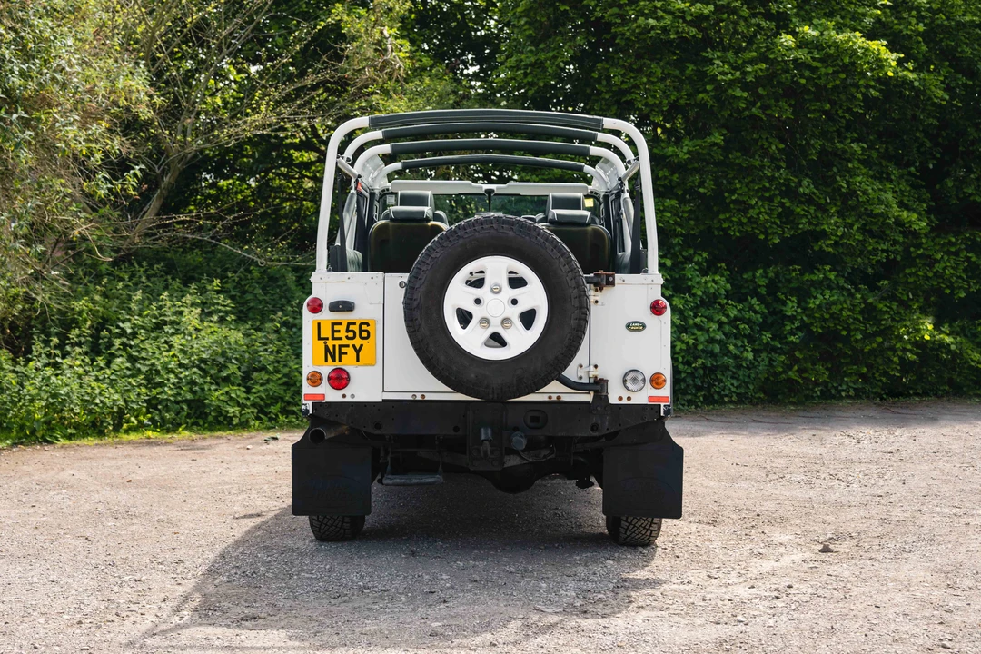 2007 Land Rover Defender 110 - Image 6 of 31
