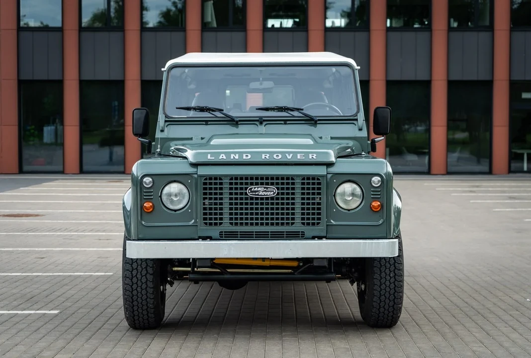 2007 Land Rover Defender 110 - Image 3 of 31