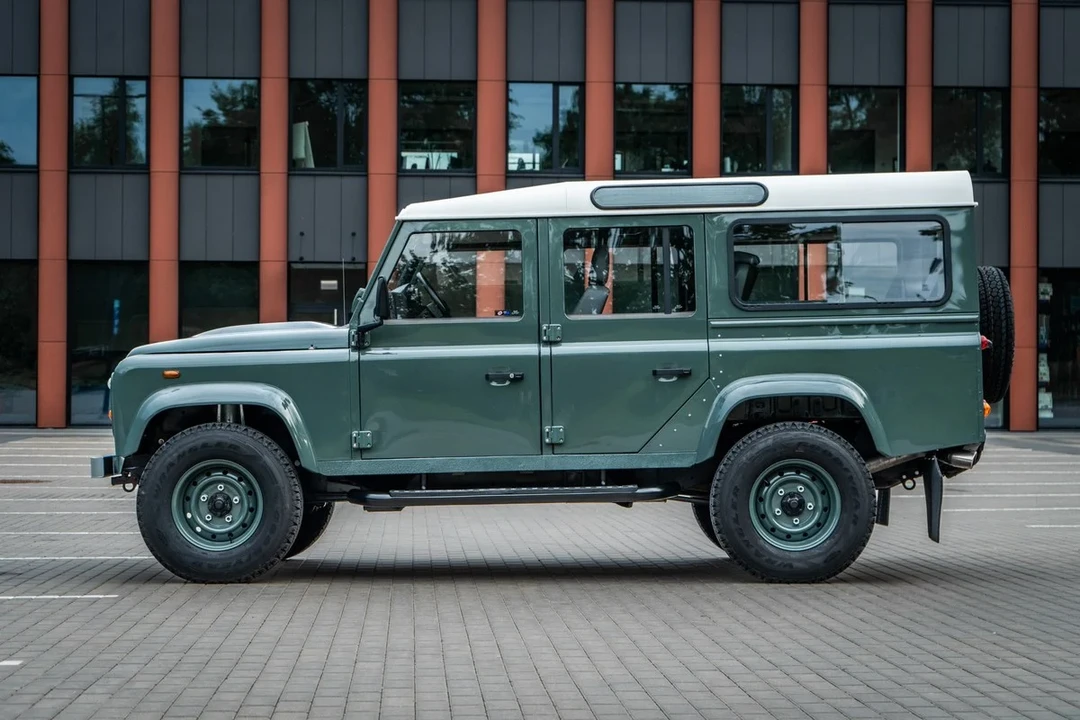 2007 Land Rover Defender 110 - Image 7 of 31