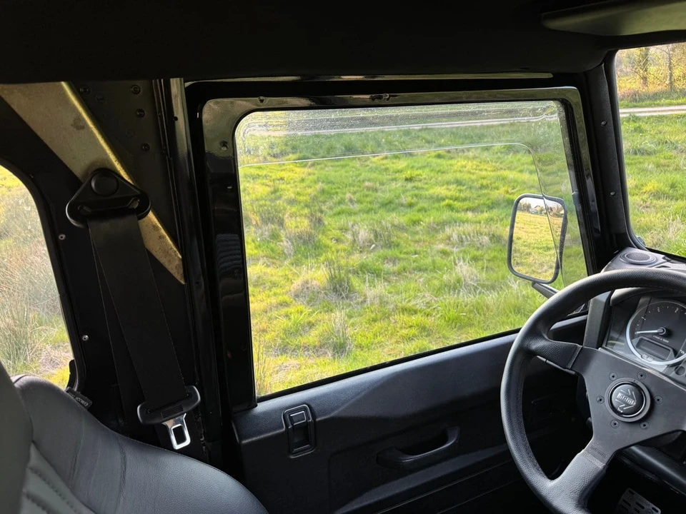 2007 Land Rover Defender - Image 25 of 30