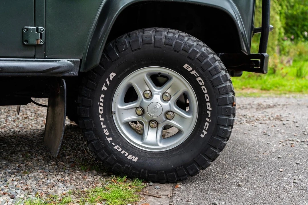 2007 Land Rover Defender 110 - Image 12 of 30