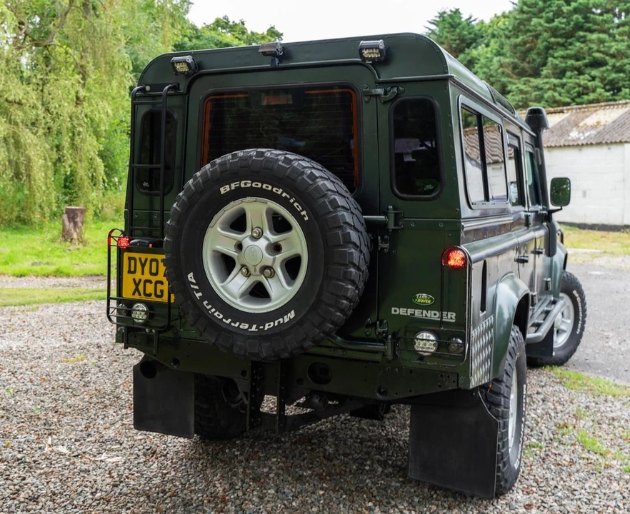 2007 Land Rover Defender 110 - Image 8 of 30