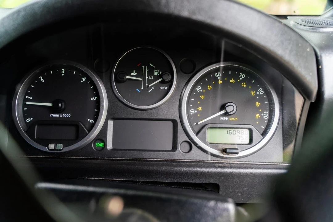 2007 Land Rover Defender 110 - Image 14 of 30