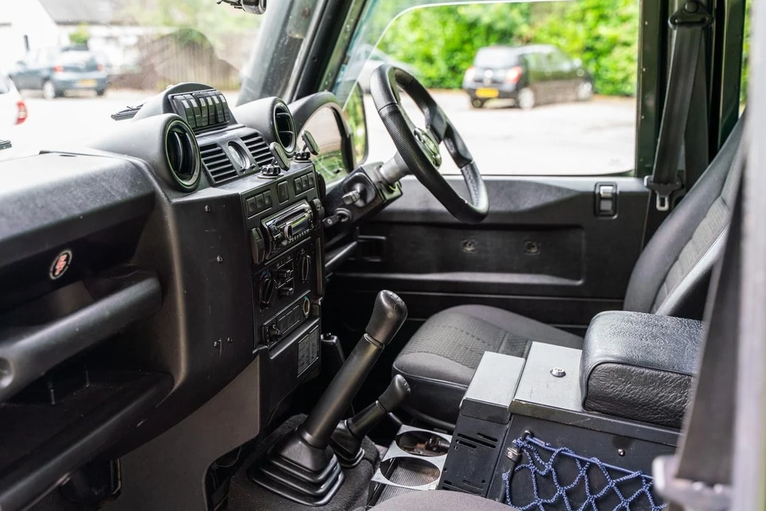 2007 Land Rover Defender 110 - Image 25 of 30