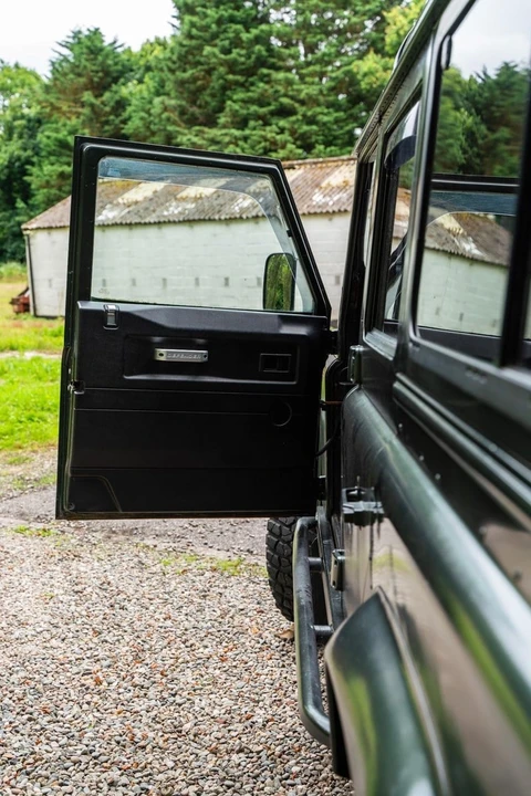 2007 Land Rover Defender 110 - Image 17 of 30