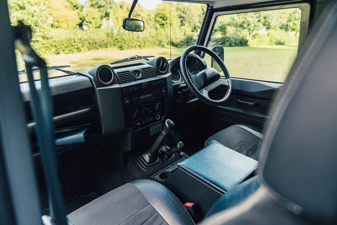 2007 Land Rover Defender 110 - Image 13 of 30