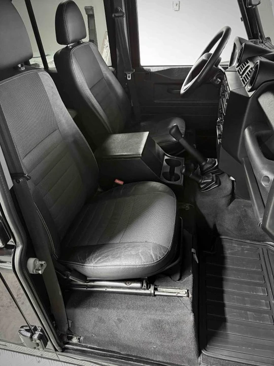 2007 Land Rover Defender 110 - Image 6 of 10