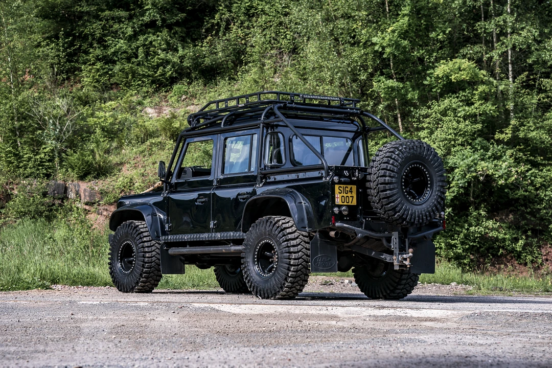 2007 Land Rover Defender 110 - Image 7 of 31