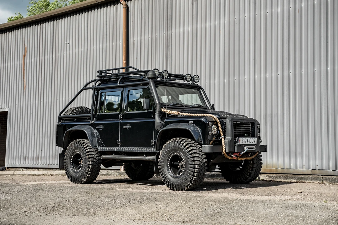 2007 Land Rover Defender 110 - Image 11 of 31