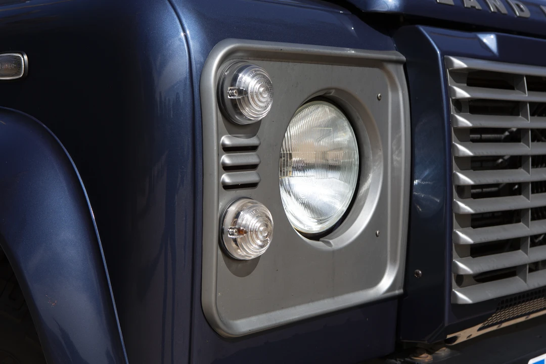 2007 Land Rover Defender 110 - Image 17 of 31