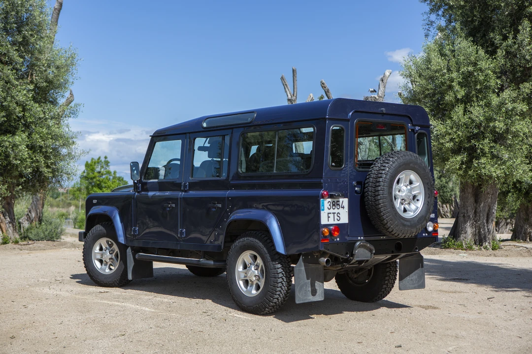 2007 Land Rover Defender 110 - Image 3 of 31