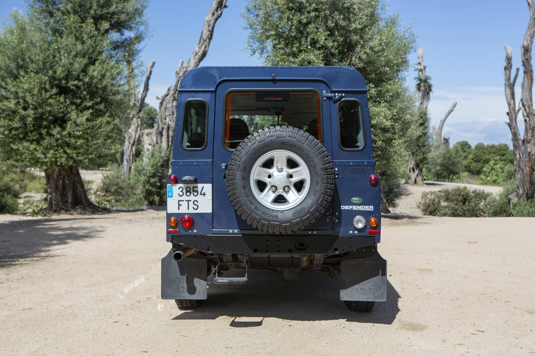 2007 Land Rover Defender 110 - Image 6 of 31