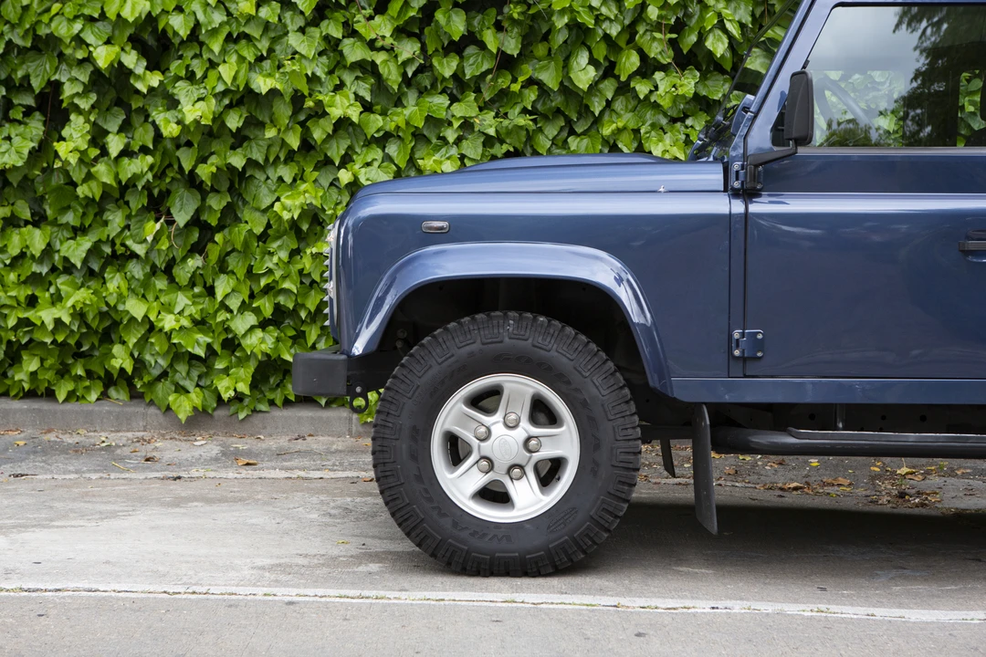 2007 Land Rover Defender 110 - Image 14 of 31