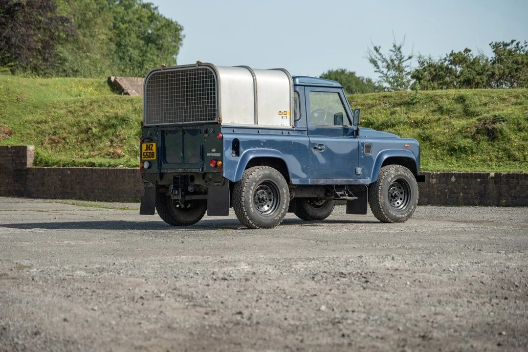 2007 Land Rover Defender 90 - Image 10 of 30