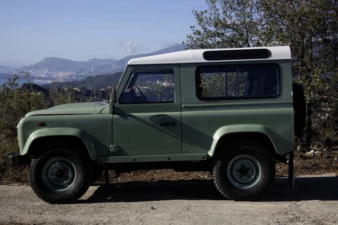 2007 Land Rover Defender 90 - Image 5 of 31