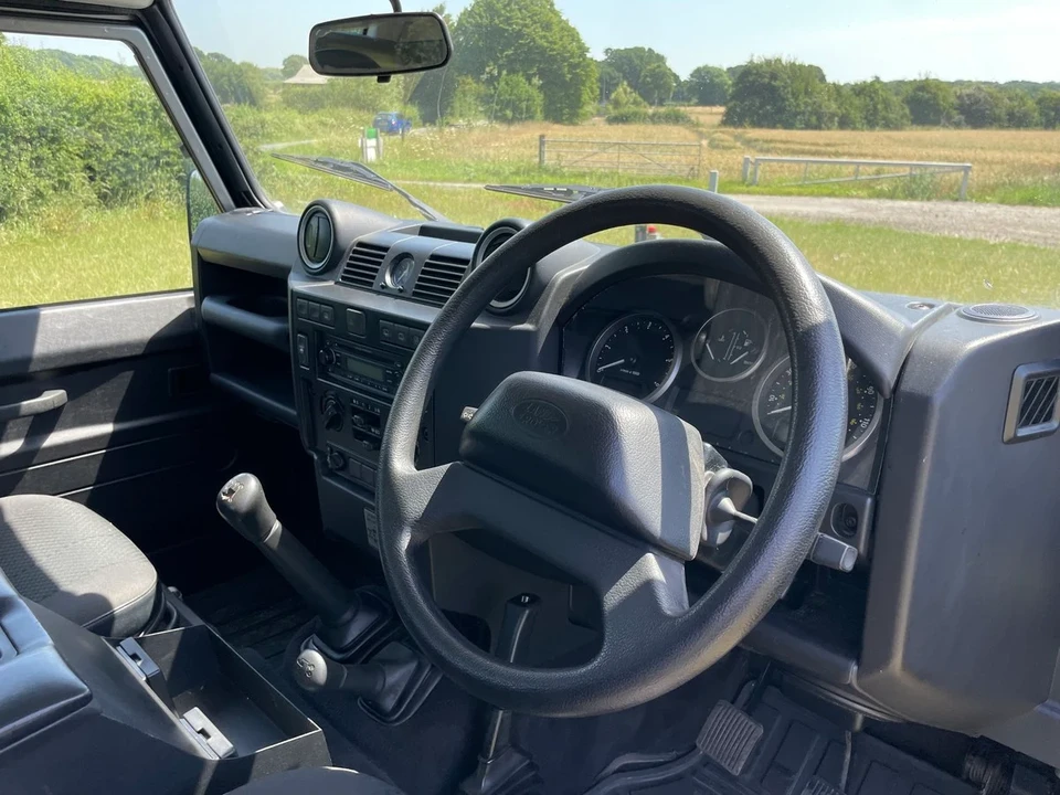 2007 Land Rover Defender 90 - Image 9 of 30