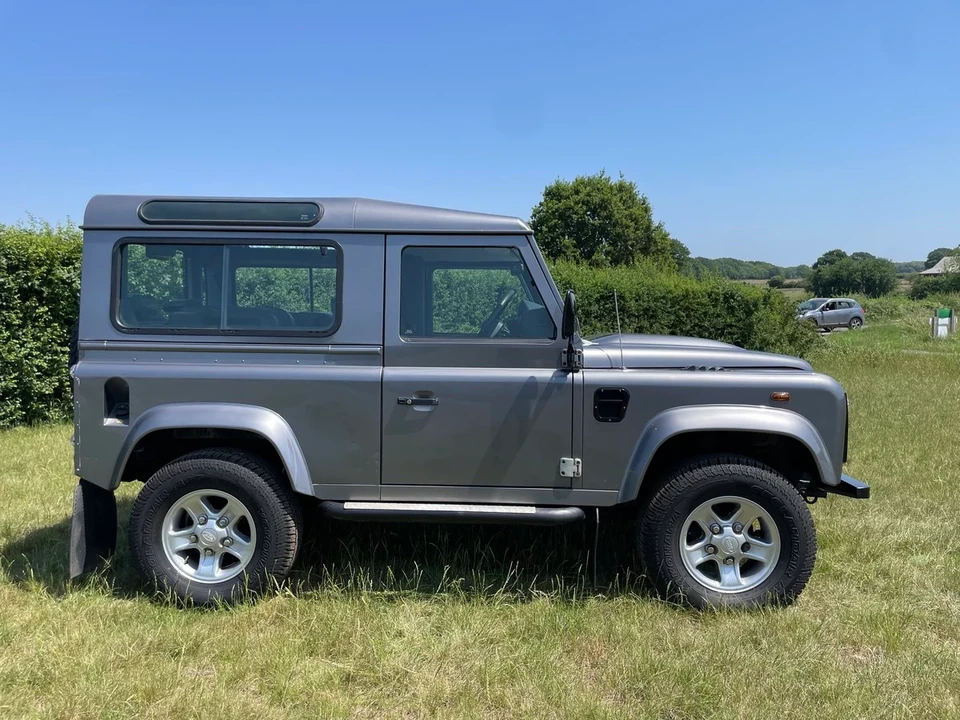 2007 Land Rover Defender 90 - Image 3 of 30