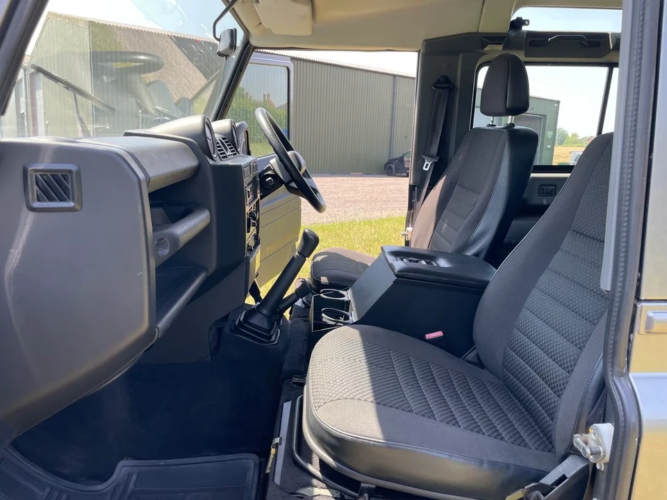 2007 Land Rover Defender 90 - Image 12 of 30