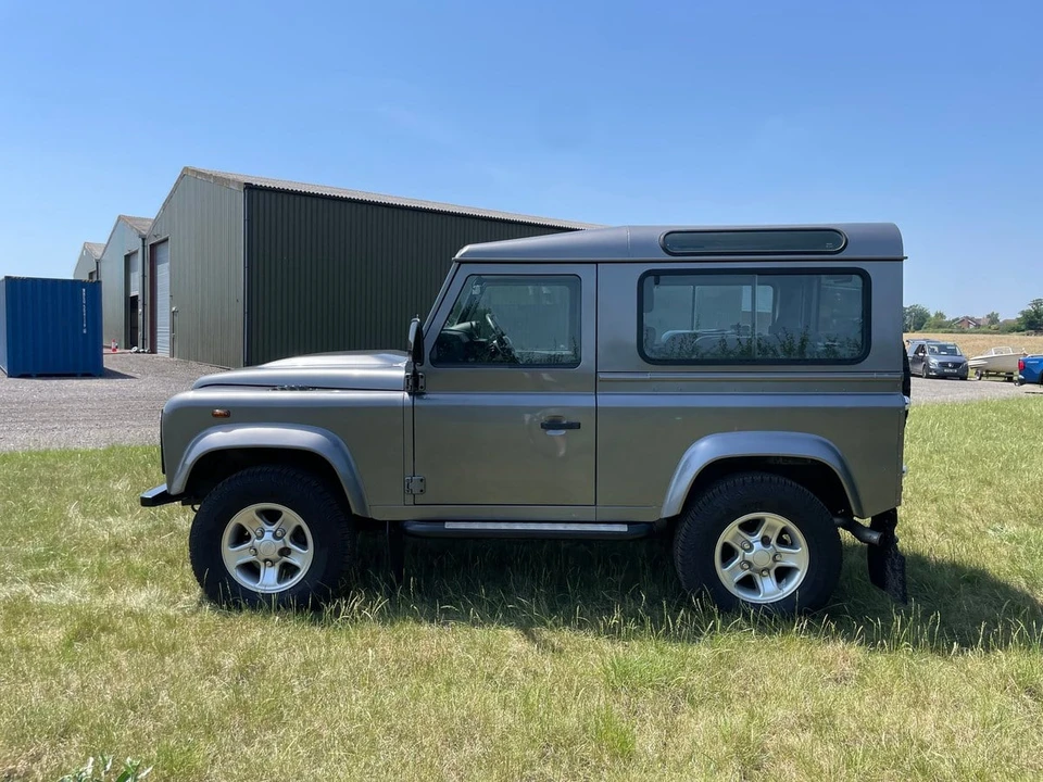 2007 Land Rover Defender 90 - Image 7 of 30