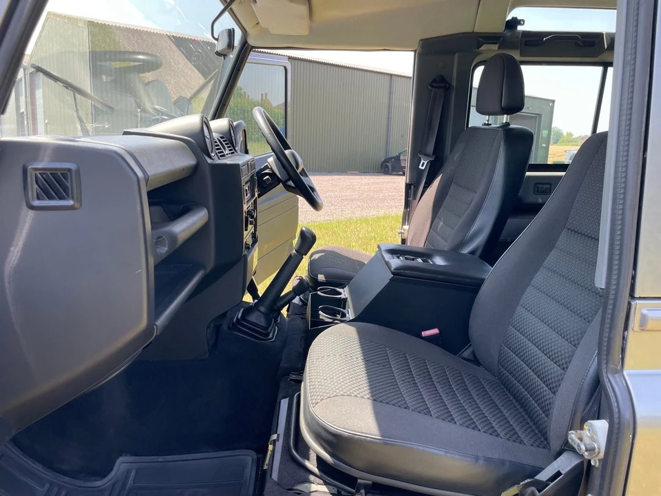 2007 Land Rover Defender 90 - Image 12 of 30