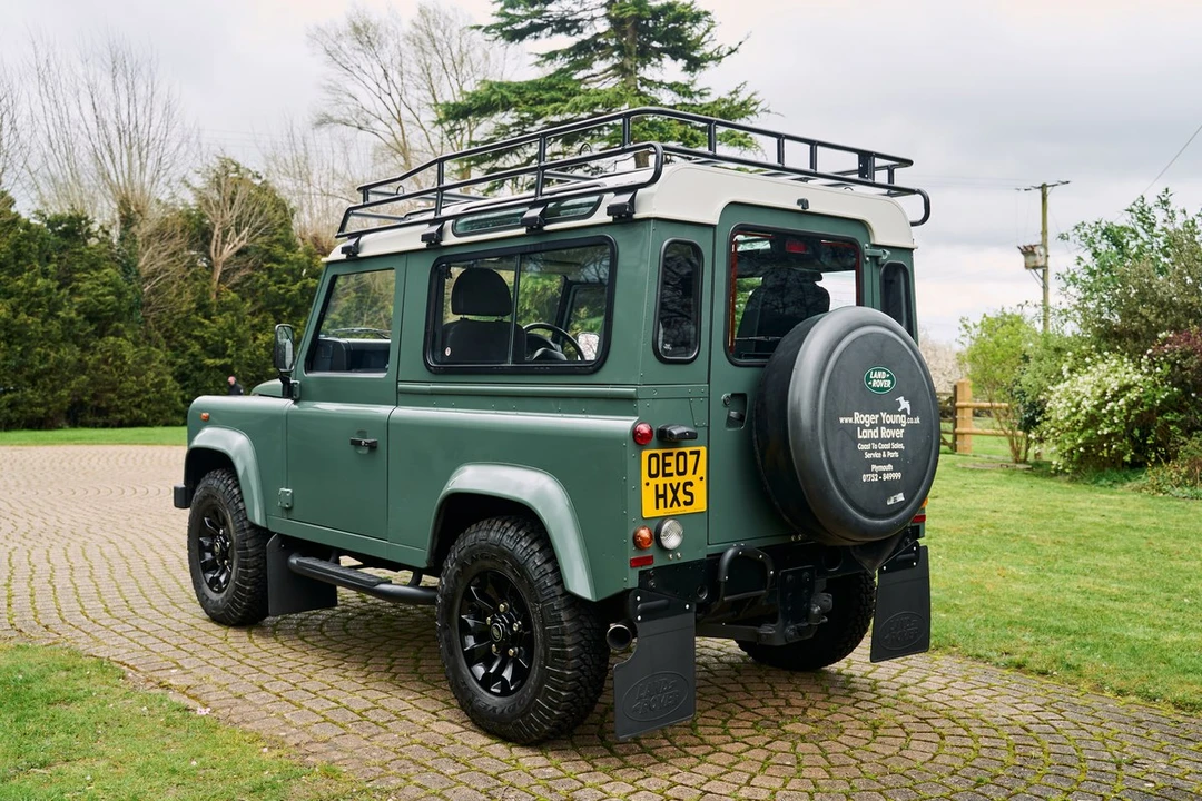 2007 Land Rover Defender 90 - Image 7 of 30