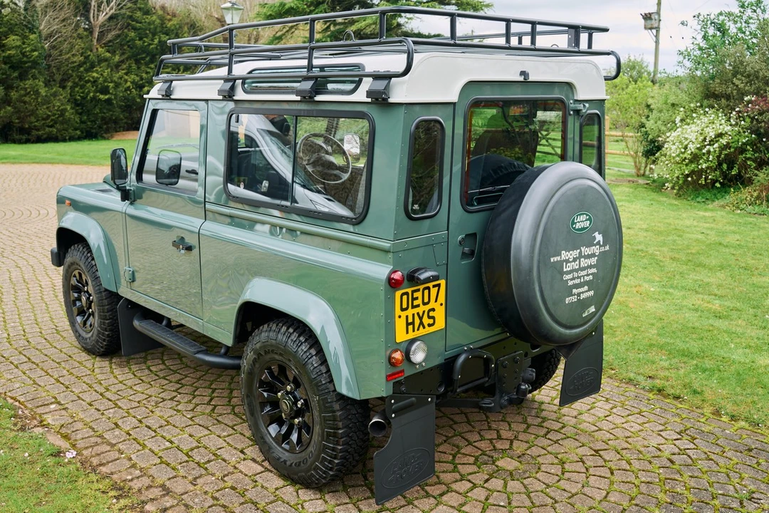 2007 Land Rover Defender 90 - Image 13 of 30
