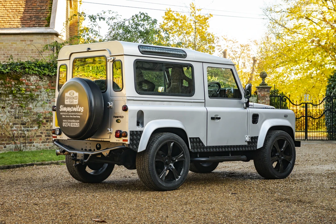 2007 Land Rover Defender 90 - Image 14 of 31