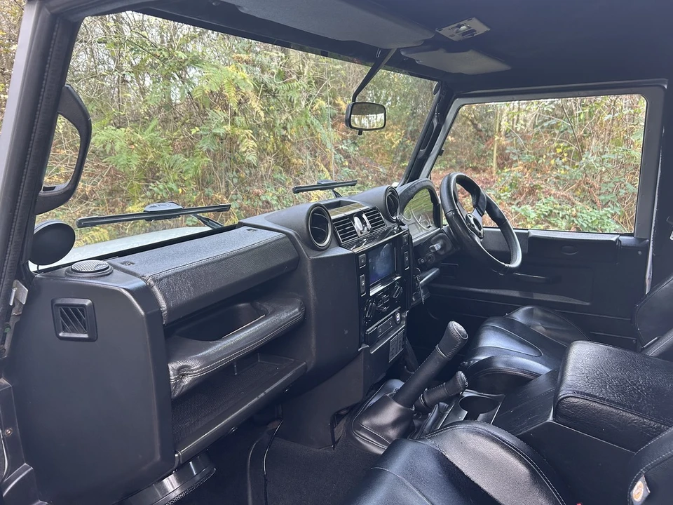 2007 Land Rover Defender - Image 19 of 30