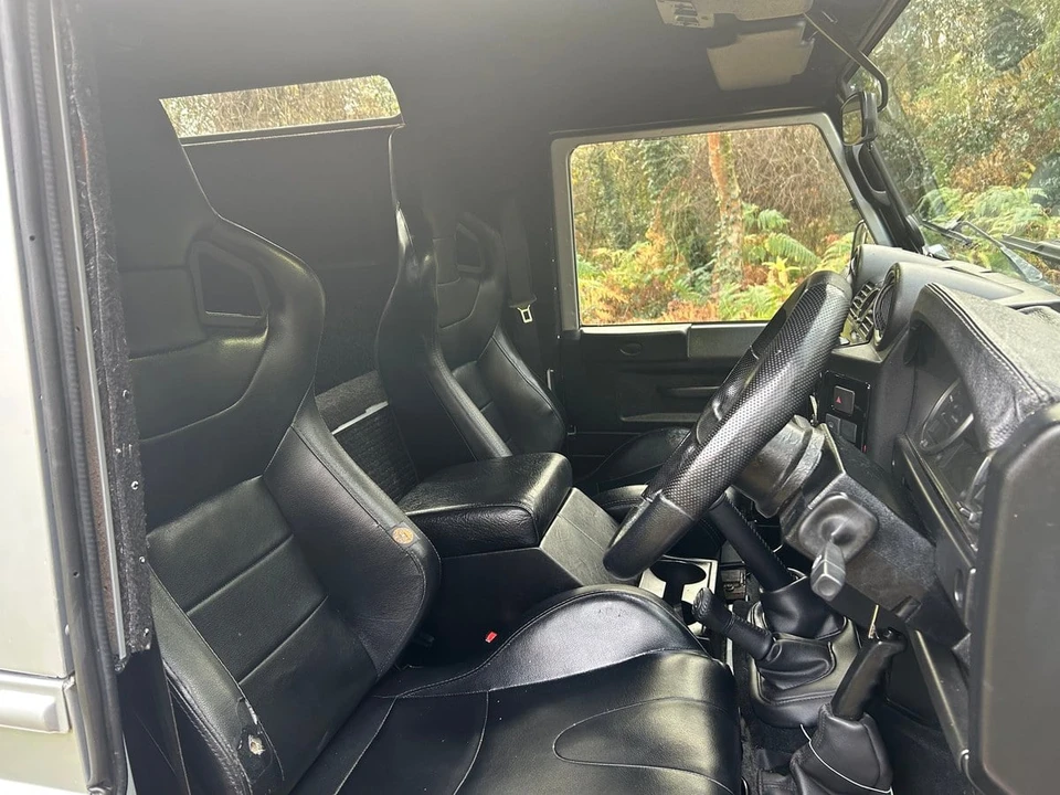 2007 Land Rover Defender - Image 16 of 30