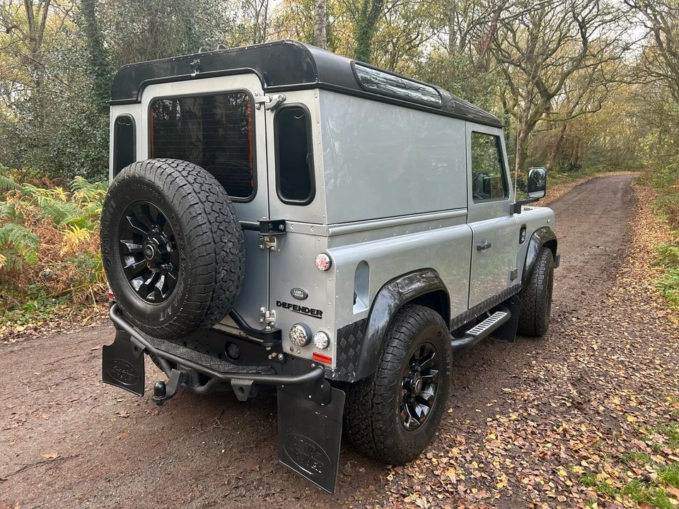 2007 Land Rover Defender - Image 8 of 30