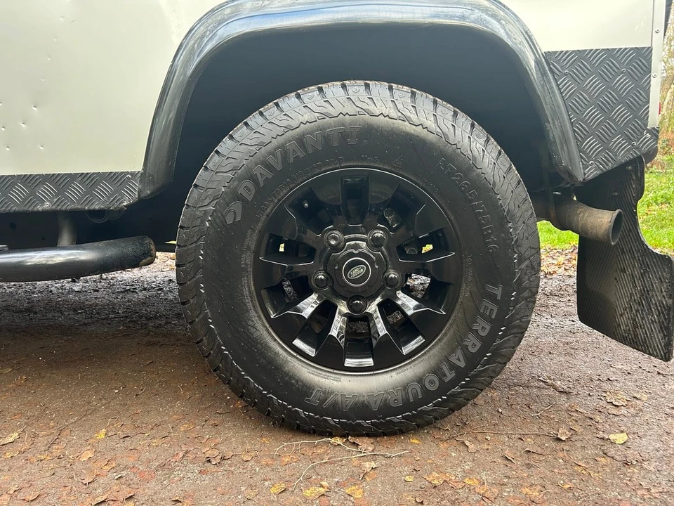 2007 Land Rover Defender - Image 11 of 30