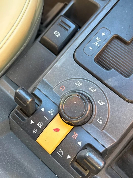 2007 Land Rover - Image 11 of 12