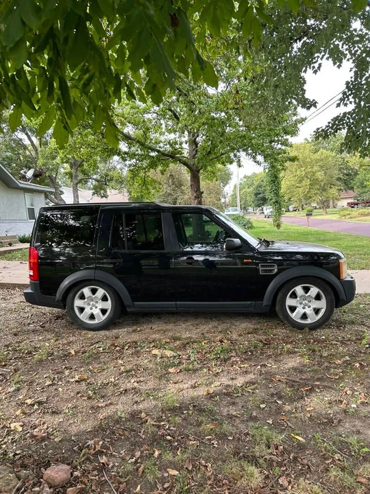 2007 Land Rover Discovery 3rd Gen - Image 2 of 11