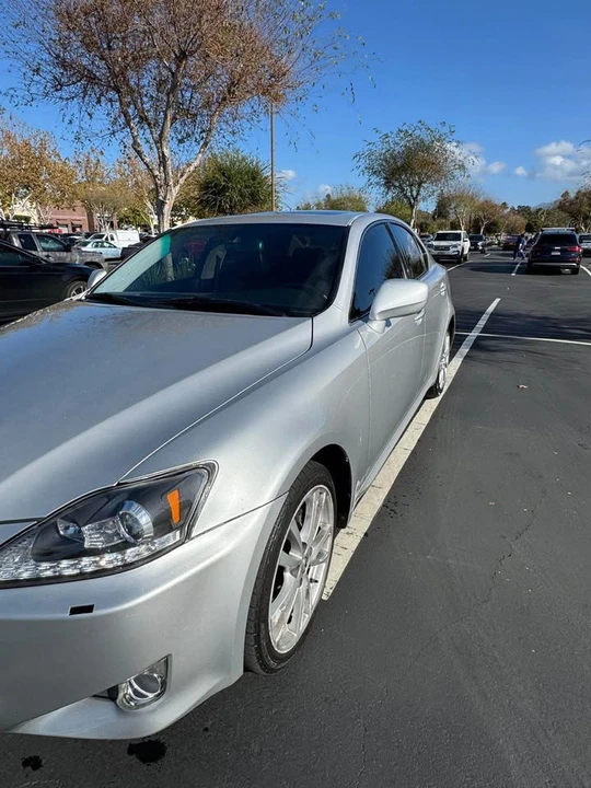 2007 Lexus IS 2nd Gen - Image 2 of 8